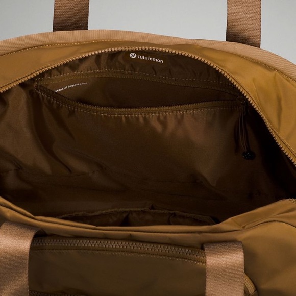 Lululemon City Adventurer Duffle 29L Burnt Caramel Black - Picture 6 of 10